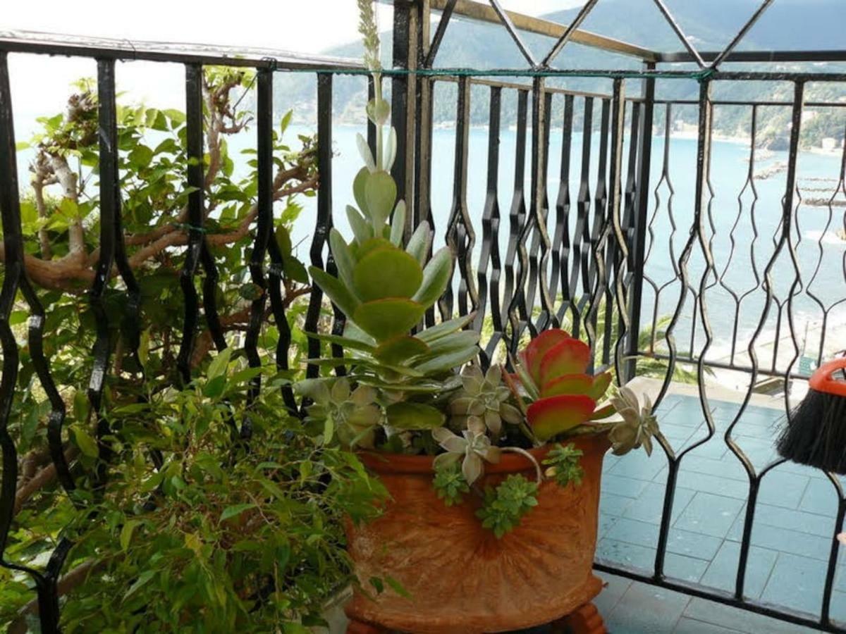 Un Gioiello Con Vista Mare Villa Moneglia Bagian luar foto